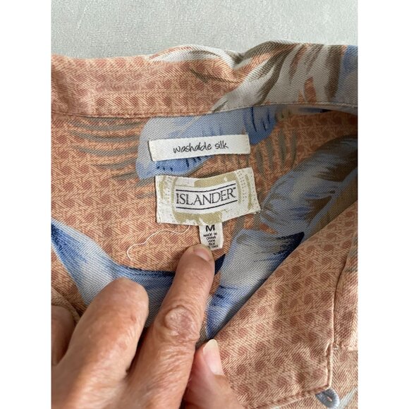 Islanders Mens Washable Silk Hawaiian Shirt Feather Print Small Tear Mended M - Picture 6 of 9